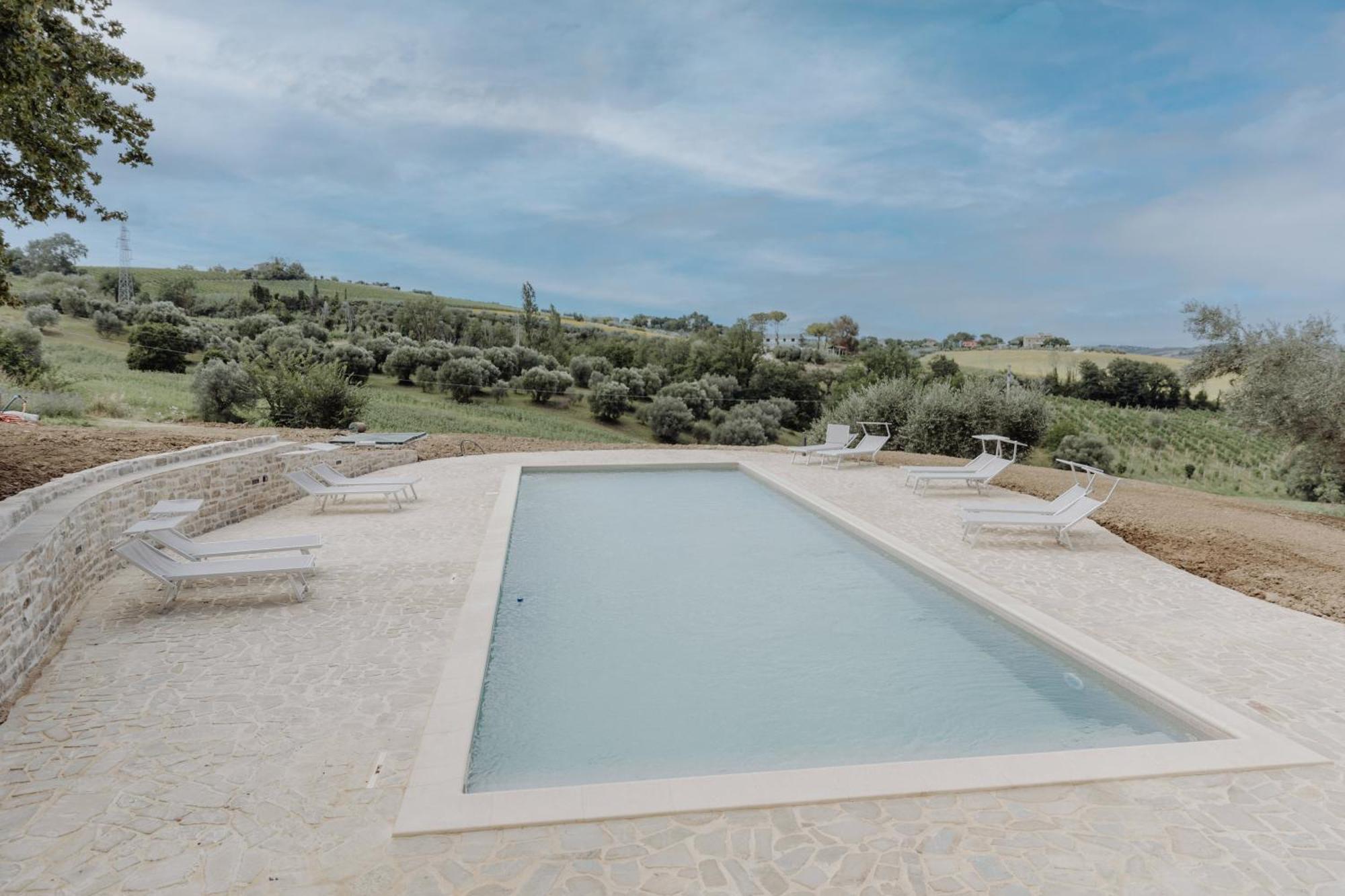 Agriturismo Qui Voglio Monte Roberto Εξωτερικό φωτογραφία