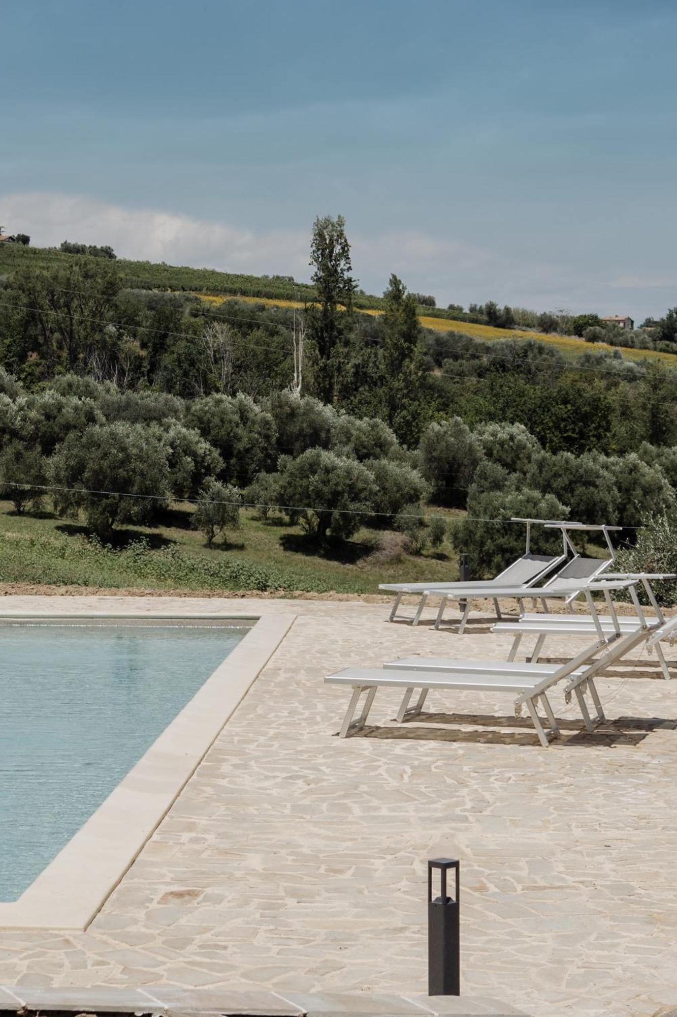 Agriturismo Qui Voglio Monte Roberto Εξωτερικό φωτογραφία